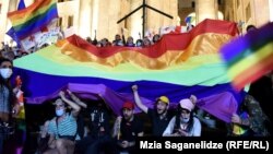 LGBT fəallarının Tbilisidə paradı 