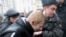 В Москве сотрудники правоохранительных органов начали задерживать участников акции еще до того, как те успели выйти к памятнику Грибоедову