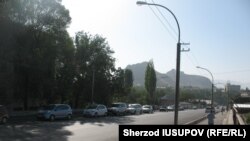 Ўшдаги Монуев кўчаси.