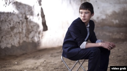 Сегізаяқпен жыныстық қатынасқа түскен қыздар