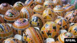Ukraine -- Eggs, Easter, Easter eggs, 16Apr2009