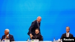 Прэзыдэнт Украіны Ўладзімір Зяленскі, прэм’ер-міністар Латвіі Андрыс Кульбэргс, прэзыдэнт Фінляндыі Аляксандар Стуб і старшыня Эўрапейскай рады Антонію Кошта перад прэс-канфэрэнцыяй пасьля сустрэчы «Кааліцыі ахвотных». Кіеў, Украіна, 24 жніўня 2026 году.