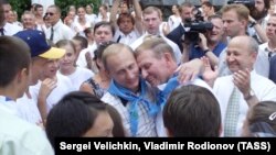 Vladimir Putin și Leonid Kucima. Tabăra de copii Artek din Crimeea. 28 iulie 2001