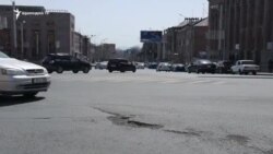 Շահագործումից 2-3 տարի անց Գյումրիում հիմնանորոգված փողոցներում փոսեր ու ճաքեր են հայտնվել