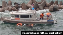 Эвакуация пострадавших с затонувшего судна в Севастополе, 19 августа 2021 года