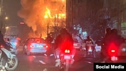 Flames in Tehran during anti-government protests: With an almost-total Internet shutdown, receiving details out of Iran remains difficult.