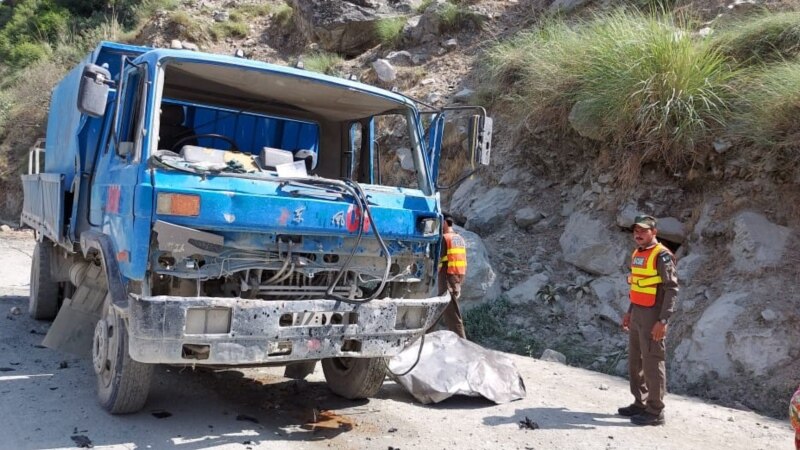 Пакистанда кытайлык жумушчулар бараткан автобус жардырылды