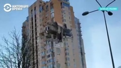 Прямое попадание российского снаряда в дом в Киеве