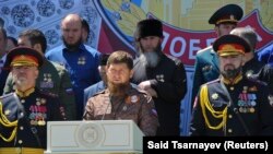 ჩეჩნეთის საგზაო მოძრაობის უსაფრთხოების სახელმწიფო სამსახურში ამ ინფორმაციას არც უარყოფენ და არც ადასტურებენ.