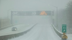 توفان زمستانی نیرومند در امریکا؛ هزاران پرواز لغو و صدها هزار تن بی‌برق شدند