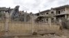 ساختمان ویران‌شده در حملات هوایی بامداد سه‌شنبه در شهر دیرالزور سوریه
