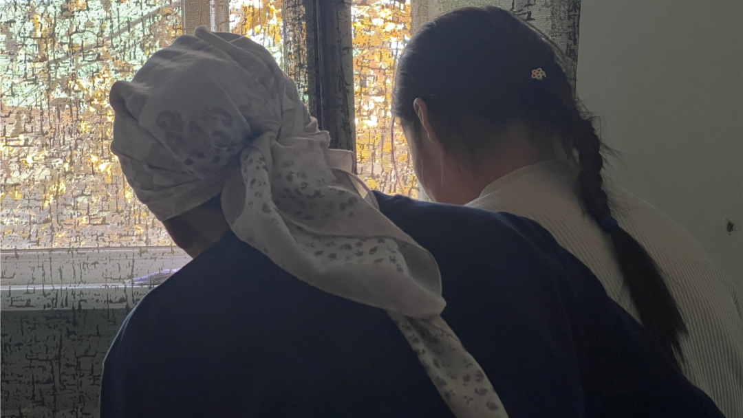 Тешамимен секс видеосы Украиналық кемпірлер бейнеленген порно