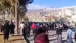 معترضان در شهرستان ملکشاهی ایلام شاهد یکی از خونین‌ترین اعتراض‌ها در روزهای اخیر ایران بودند