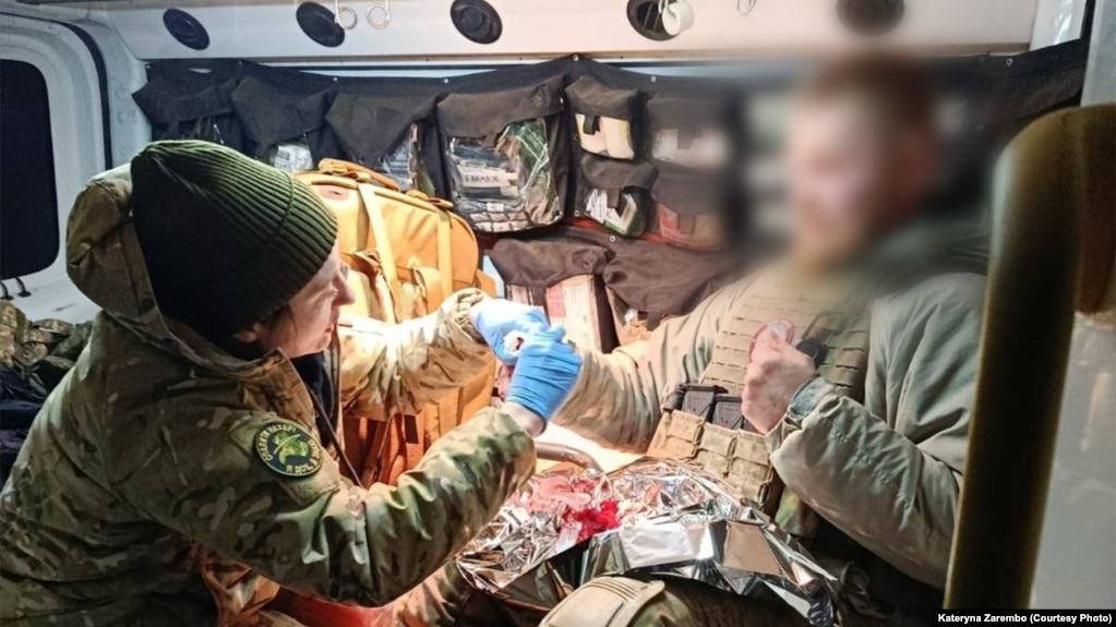 «Армія – це орден, ти там перебуваєш 24/7 і виконуєш різні завдання в будь-який час» – парамедикиня ЗСУ Катерина Зарембо