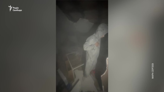 Назва Діти вибираються з-під завалів (відео) Назва Діти вибираються з-під завалів (відео)