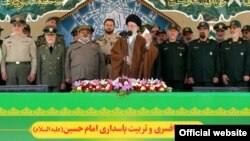 رهبر جمهوری اسلامی در جمع فرماندهان نظامی و انتظامی ایران