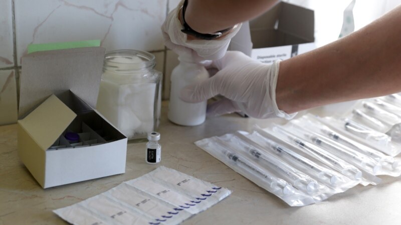 EU: Nateraćemo farmaceutske kompanije da poštuju ugovore o vakcinama