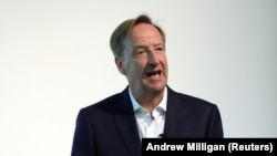 Մեծ Բրիտանիայի արտաքին հետախուզության՝ MI6-ի ղեկավար Ալեքս Յանգերը ելույթ է ունենում Շոտլանդիայի Սենթ Էնդրյուսի համալսարանում, 3-ը դեկտեմբերի, 2018թ․