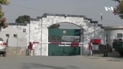 د پاکستان سفارت ویزې نه راکوي: افغان وګړي