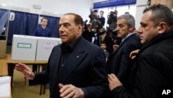 "Алга, Италия" партиясынын лидери, экс-премьер-министр Силвио Берлускони.