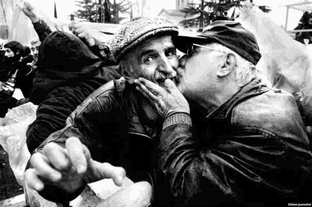 144 ავთანდილ მამულია: უსათაურო