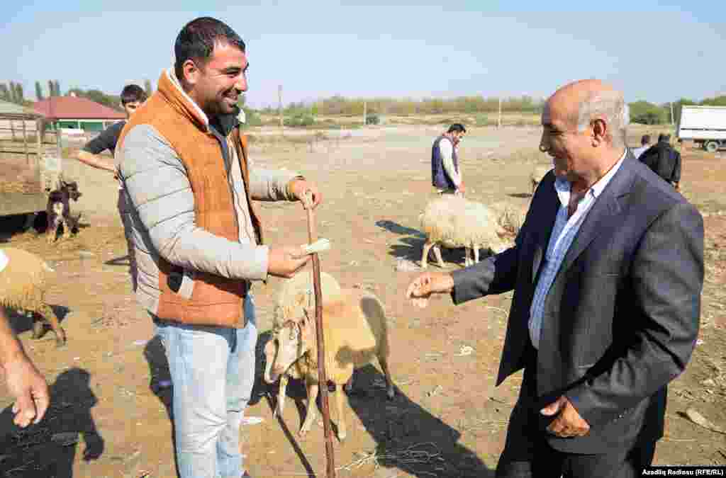 Mal-heyvan alan insanlar razılaşıb ödəmə edəndən sonra hər iki tərəf bir-birindən halallıq alır. &nbsp; 