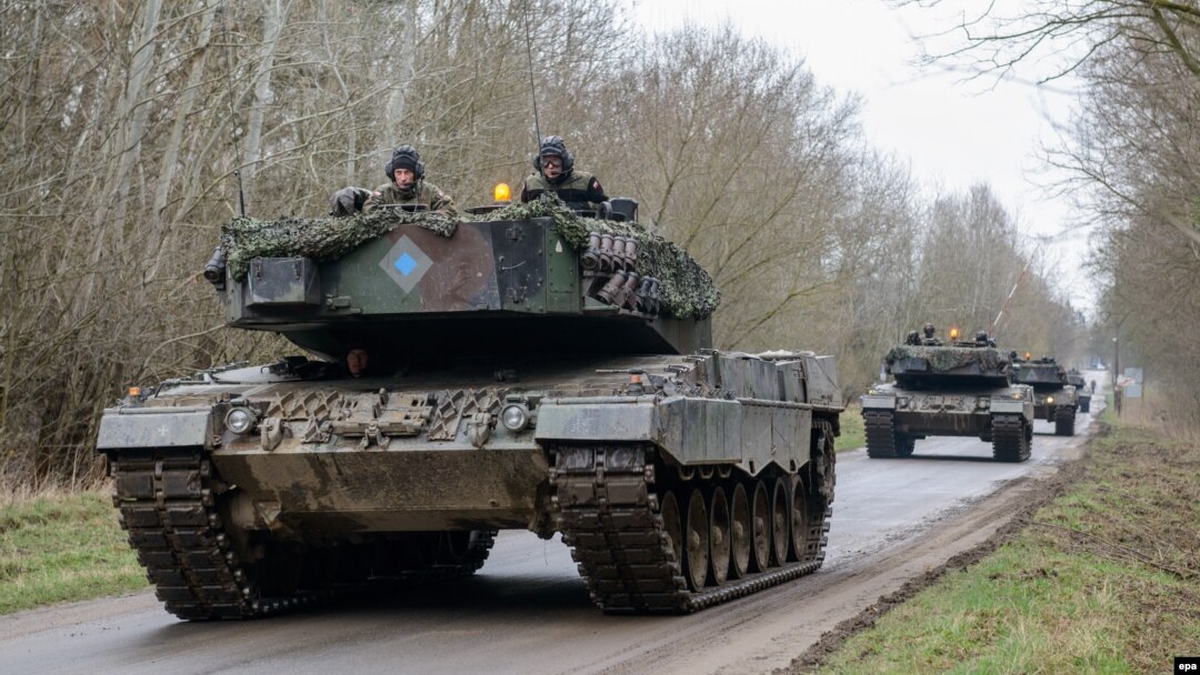 According to one analyst, Western tanks like the Leopard 2 are superior to Soviet-era tanks because they have better sight capabilities, enabling them to quickly find and target enemy armor, and better stabilization, allowing them to fire with accuracy while on the move. (file photo)