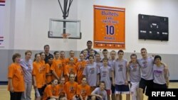 Nga vizita e basketbollistëve të rinj rusë në Uashington...