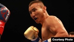 Казахстанский боксер Канат Ислам.