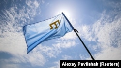 Крымскотатарский флаг, иллюстрационное фото