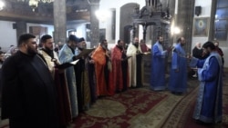 Վարչապետի մասնակցությամբ պատարագից հետո Գյումրիի Յոթ Վերքում օծման ու մաքրագործման կարգ մատուցվեց