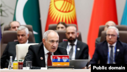 Armenian Prime Minister Nikol Pashinian speaks at an SCO summit in the Kyrgyz capital, Bishkek, on September 1. 