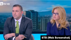 Досегашните водещи на сутрешния блок на бТВ Златимир Йочев и Мария Цънцарова. Преди коледните празници Цънцарова беше свалена от предаването и уволнена от медията.