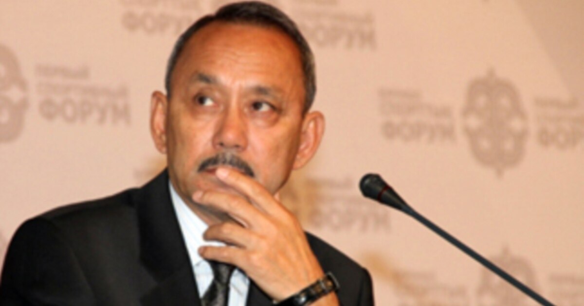 Қыздардың юбкасының астында қынаптары болады.