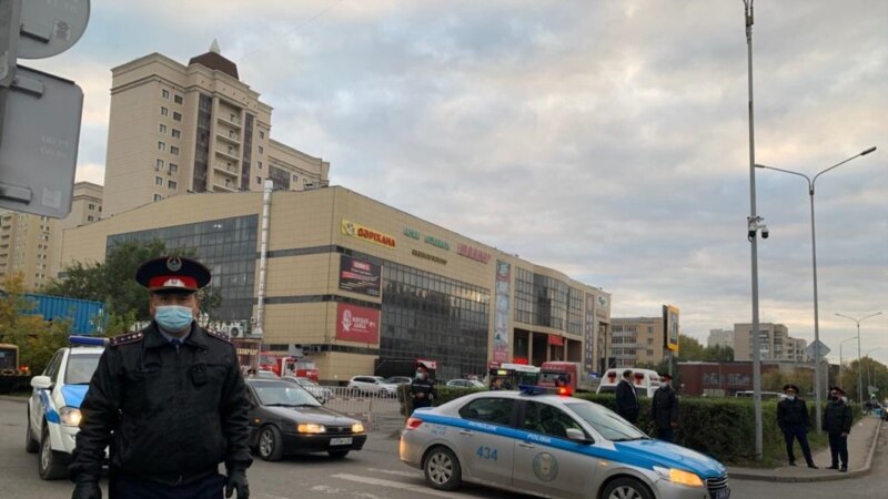 В Нур-Султане прошли задержания у торгового центра, в Алматы оцепление у места возможной акции