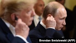 Дональд Трамп і Ўладзімір Пуцін на сустрэчы ў Хельсынкі 16 ліпеня 2018