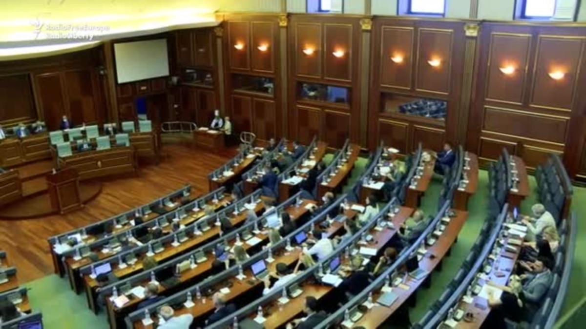 Kosovo Adopts Resolution Condemning 1995 Srebrenica Massacre