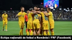 În meciul tur din Liga Națiunilor, din septembrie 2024, România s-a impus în fața Kosovo, la Pristina, cu 3-0. Și acea partidă a fost marcată de incidente, la fel ca meciul din București disputat cu un an înainte, în preliminariile Euro.