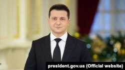 Президент України Володимир Зеленський: «Об’єднатися по-справжньому непросто. Тільки сильний народ може стати єдиним»