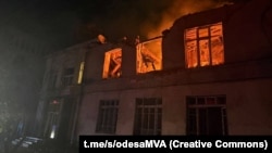 Пожежа в будинку в Одесі після удару РФ, 30 квітня 2026 року