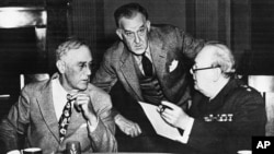 Franklin D. Ruzvelt (solda) və Uinston Çörçil, 1945, Krım