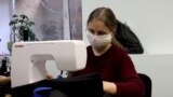 Активисты шьют маски в Новосибирске 