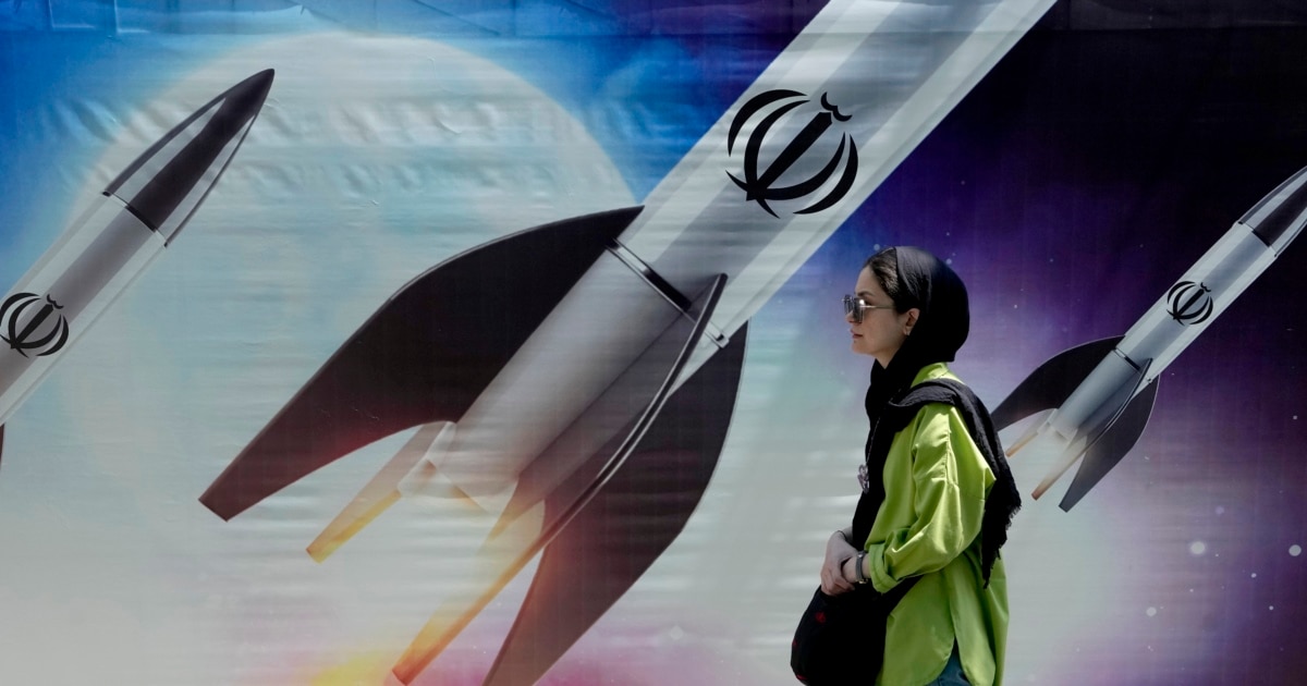 Израел проведе мащабна атака срещу Иран и каза, че целта