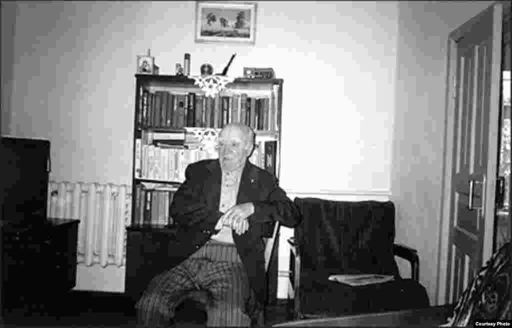 Moldoveni deportați de sovietici în 1941 - Din albumul Elenei Șișcan