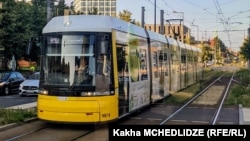 ტენდერში წინადადებების მიღება დასრულდა. გარეკანზე: ბერლინის ტრამვაი.