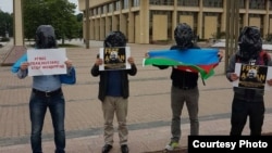 Litvada siyasi mühacirlərin aksiyası (arxiv fotosu).