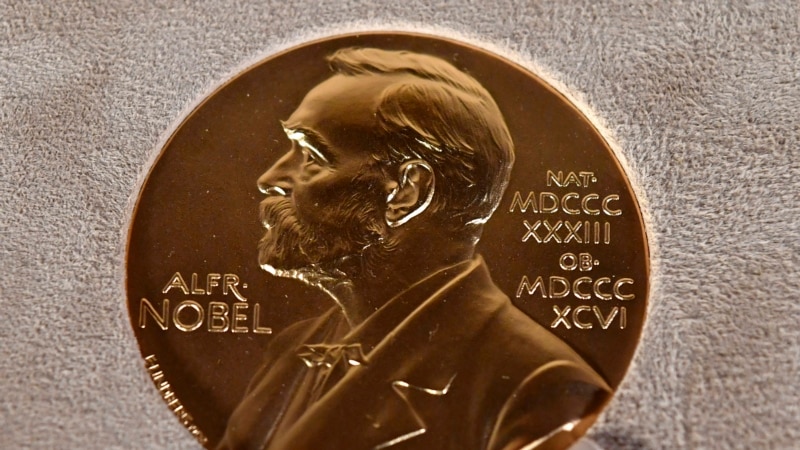 Fituesit e Nobelit do të shpërblehen me më shumë para këtë vit