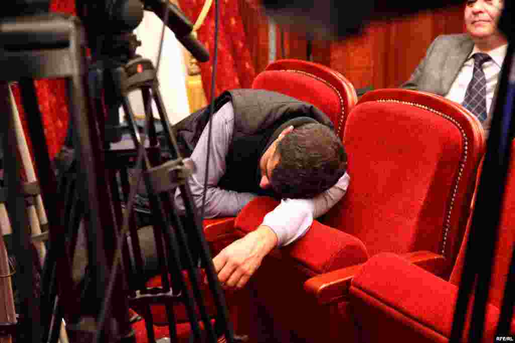 Seçki günü gecəyarısı MSK #11