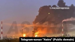 Пожар на НПЗ (фото ASTRA)