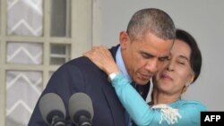 Президент США Барак Обама и лидер движения за демократию Мьянмы Аун Сан Су Чжи.
